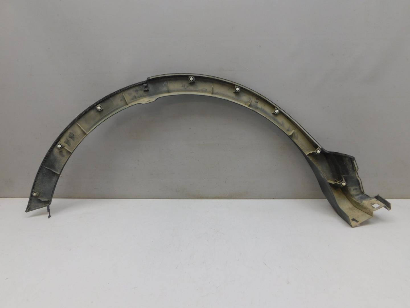 Накладка заднего крыла левого