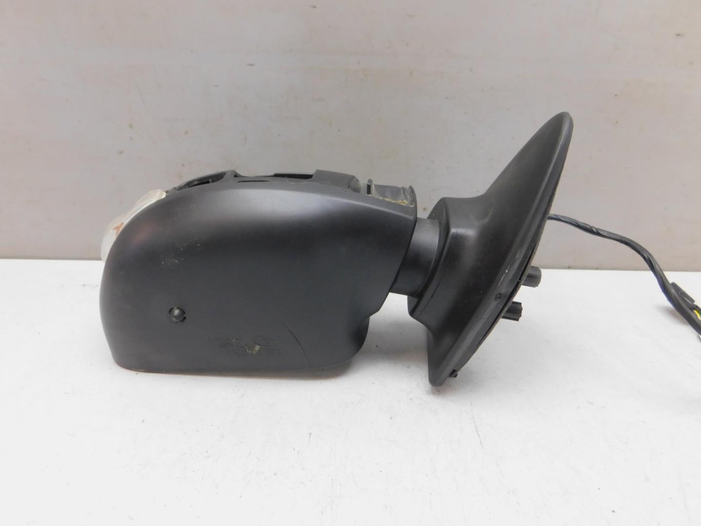 Зеркало правое электрическое