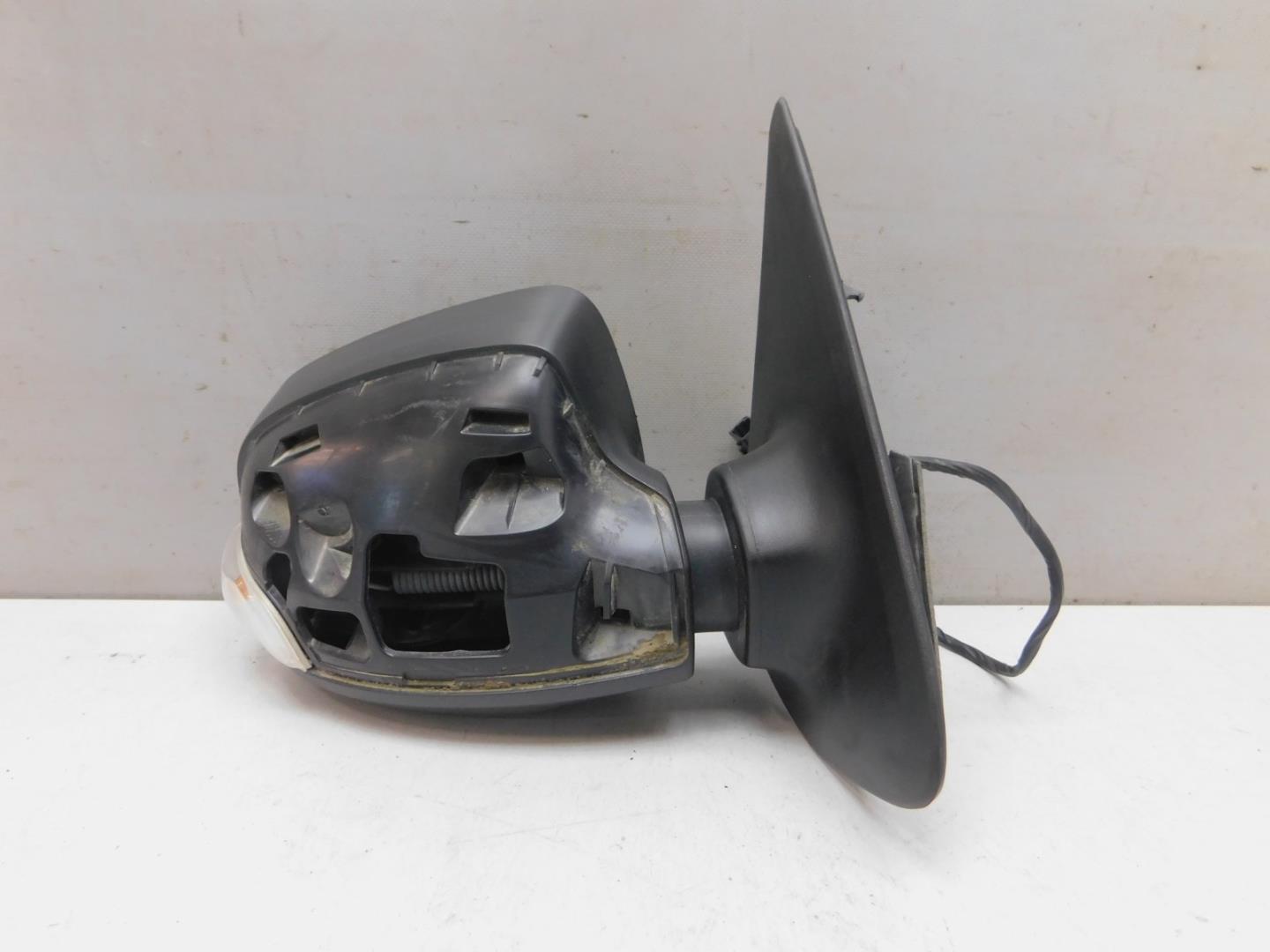 Зеркало правое электрическое