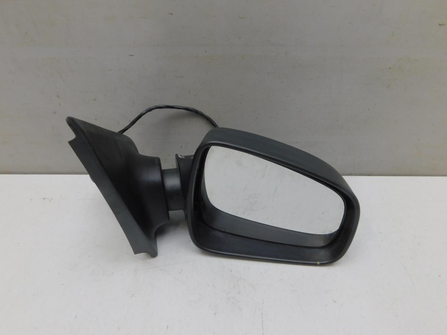 Зеркало правое электрическое