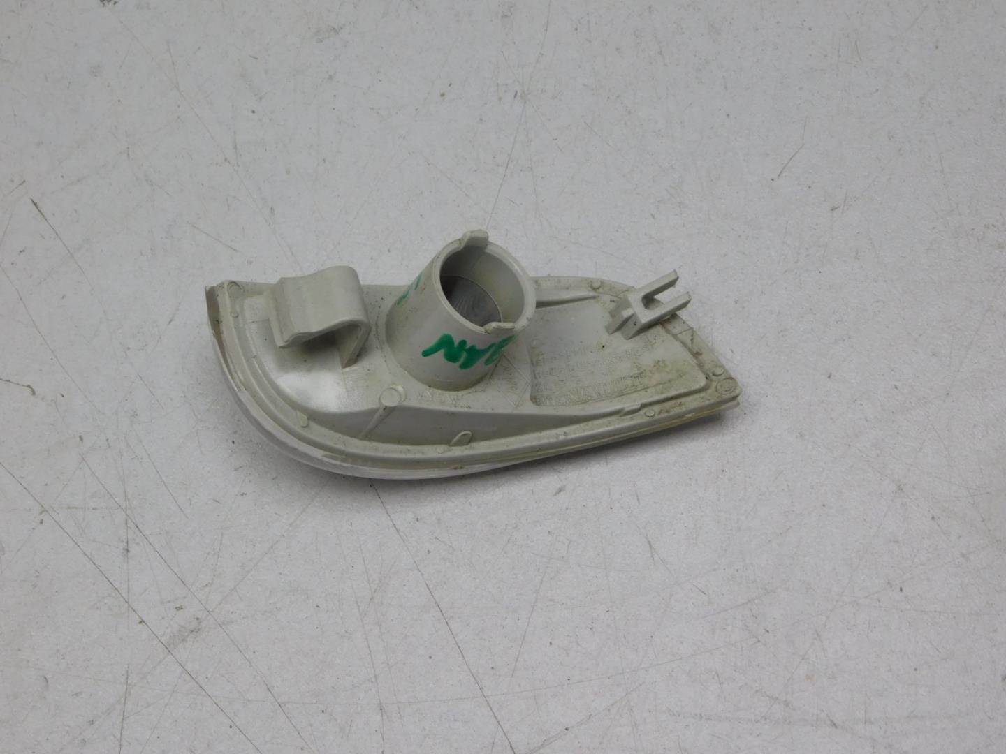 Повторитель поворота белый