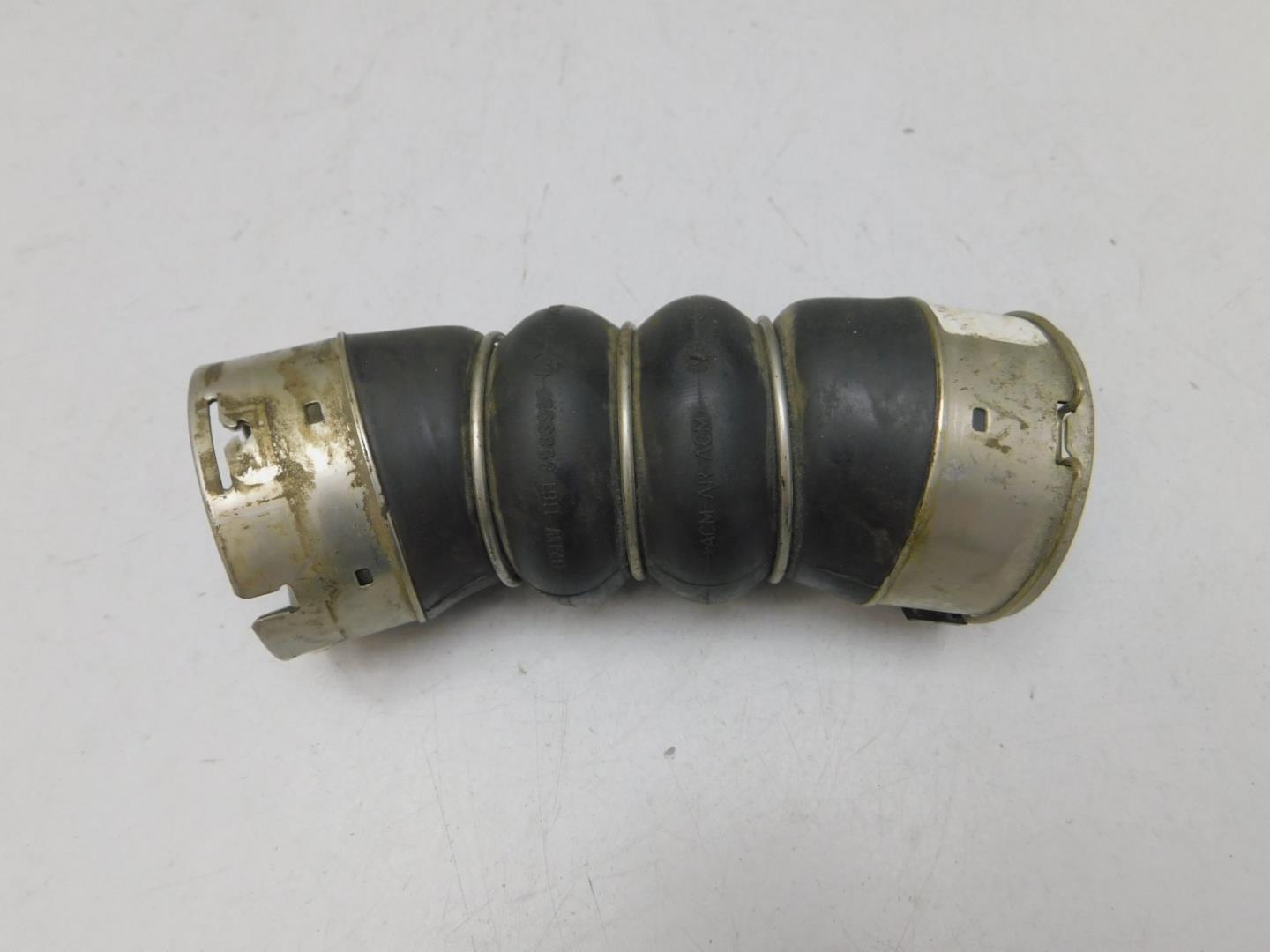 Патрубок интеркулера