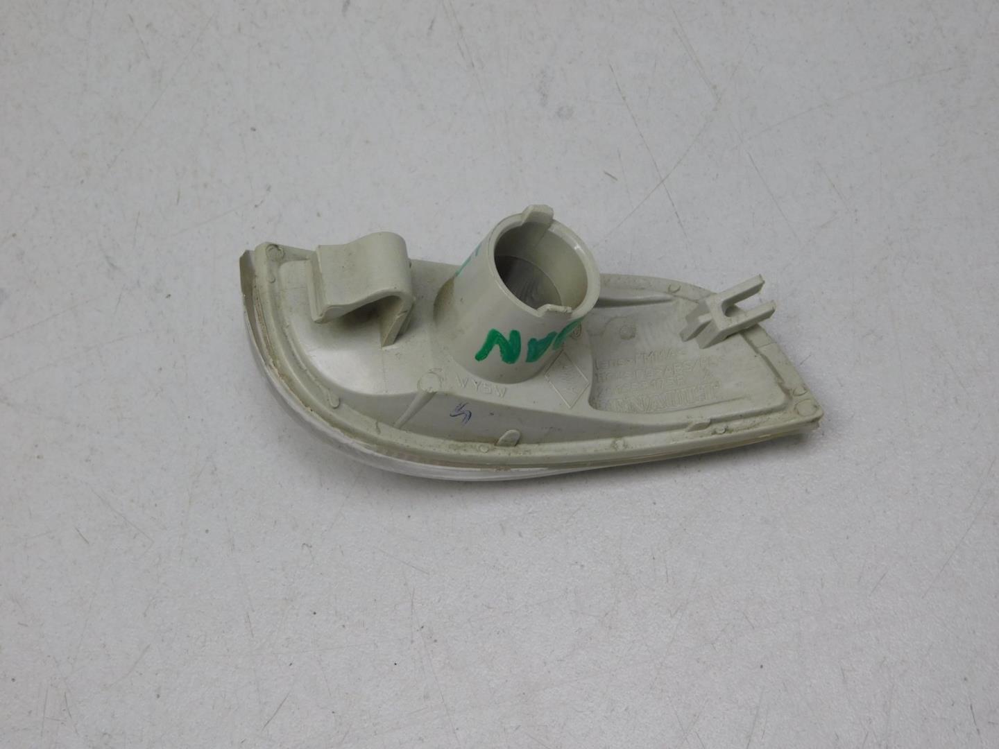 Повторитель поворота белый