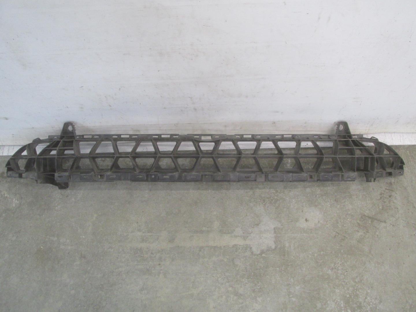 Усилитель переднего бампера