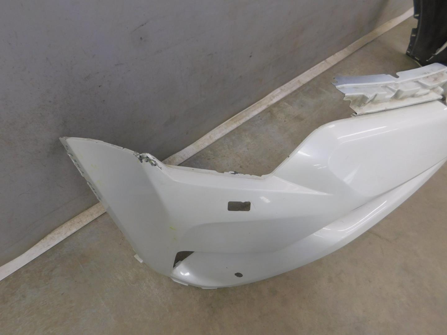 Бампер передний