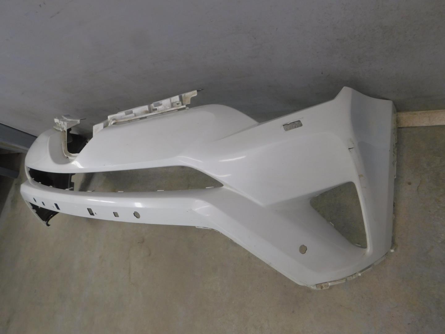 Бампер передний