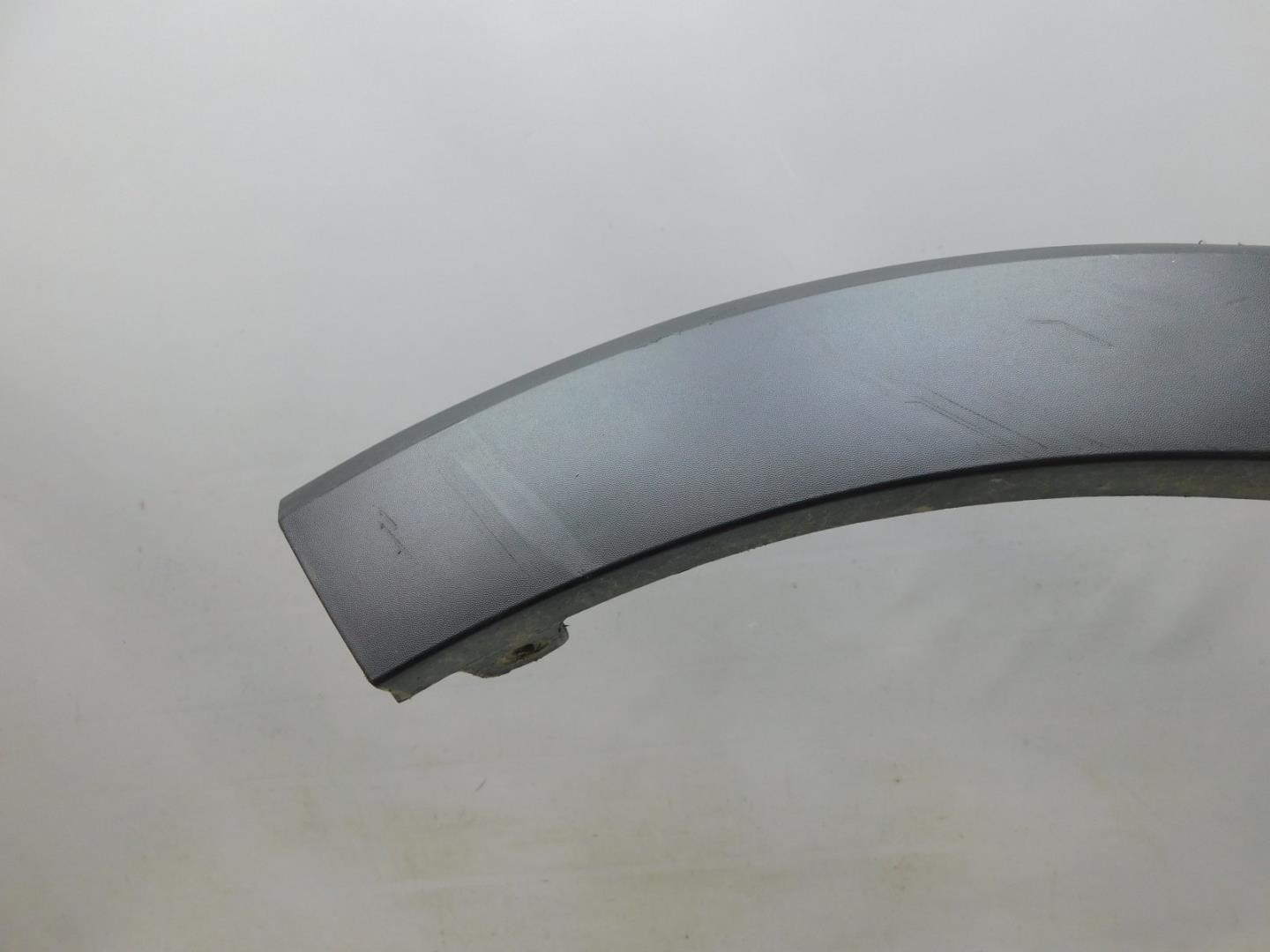 Накладка переднего крыла левого