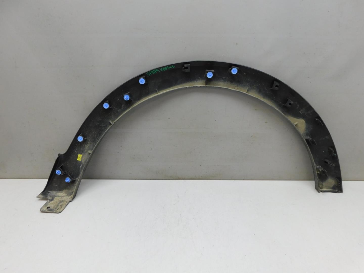 Накладка переднего крыла левого