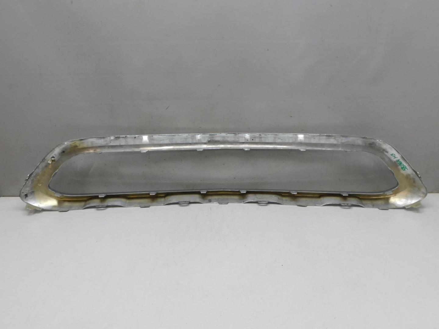 Накладка переднего бампера