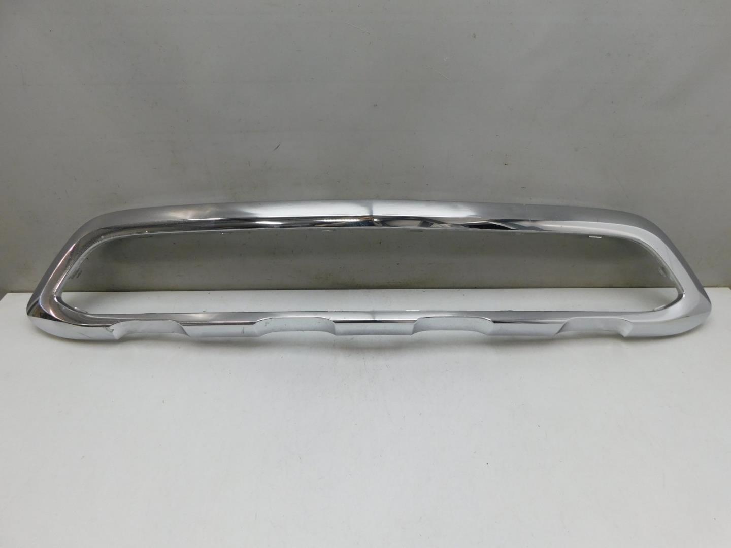 Накладка переднего бампера