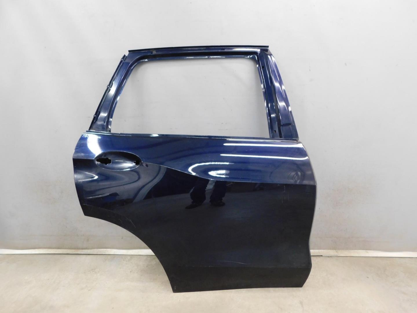 Дверь задняя правая