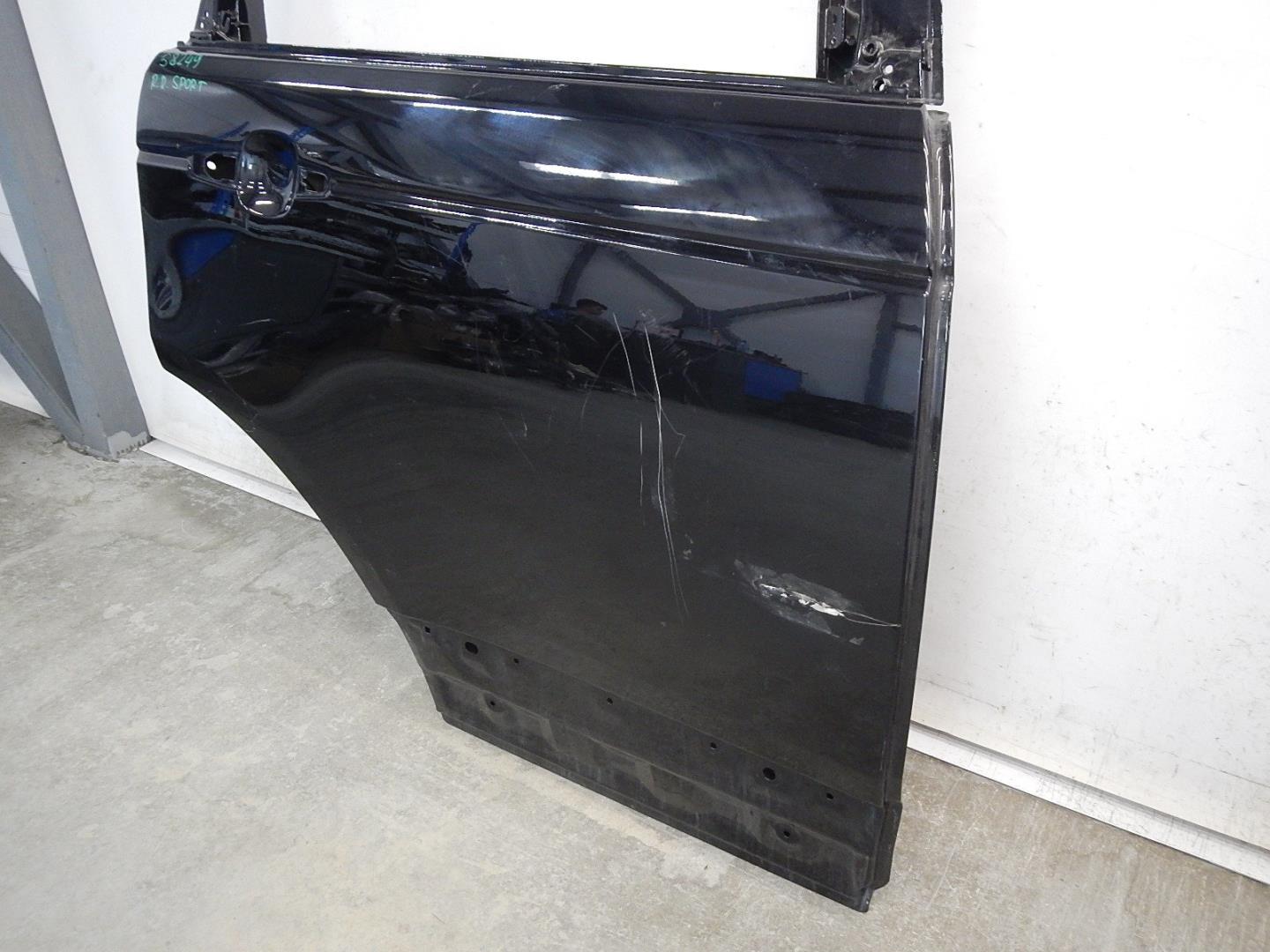 Дверь задняя правая