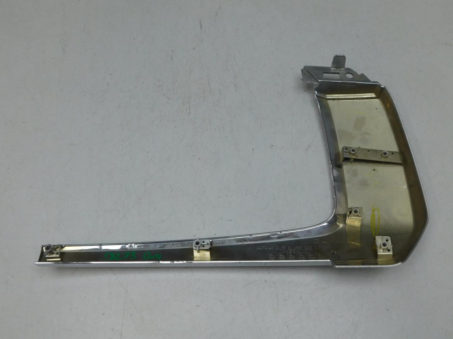 Накладка переднего бампера