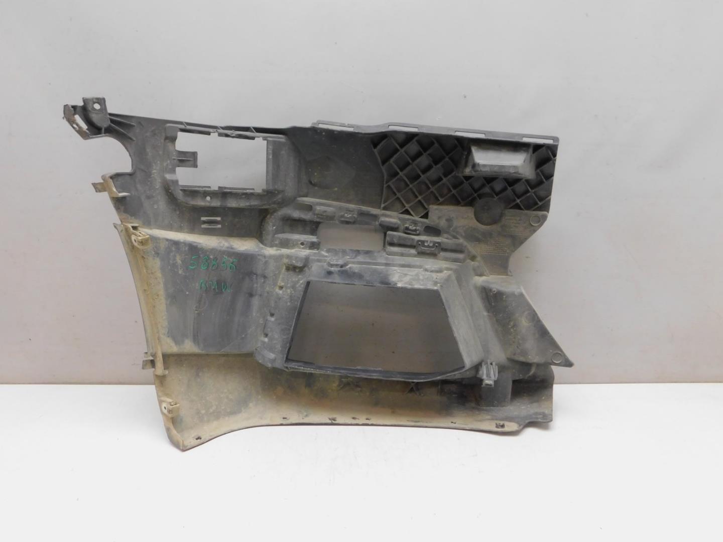 Кронштейн переднего бампера