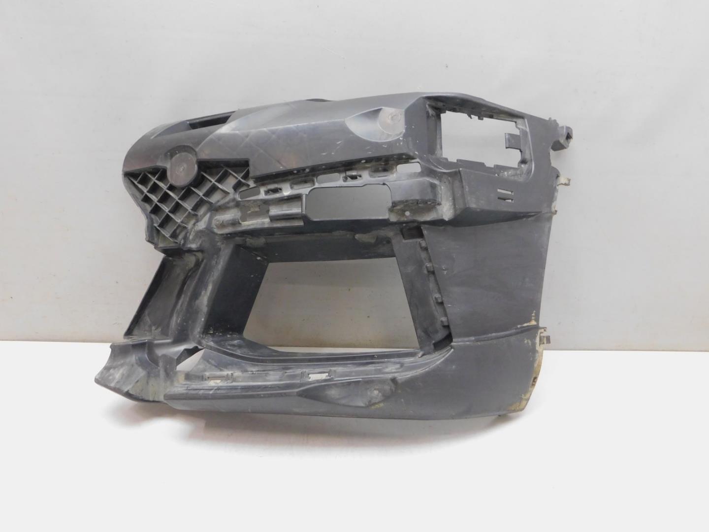 Кронштейн переднего бампера