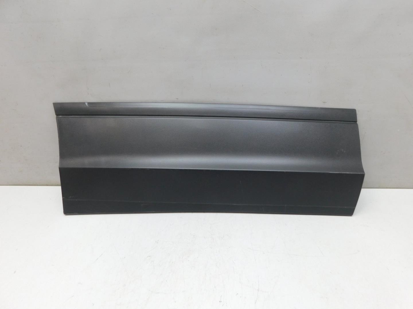 Накладка двери задней правой