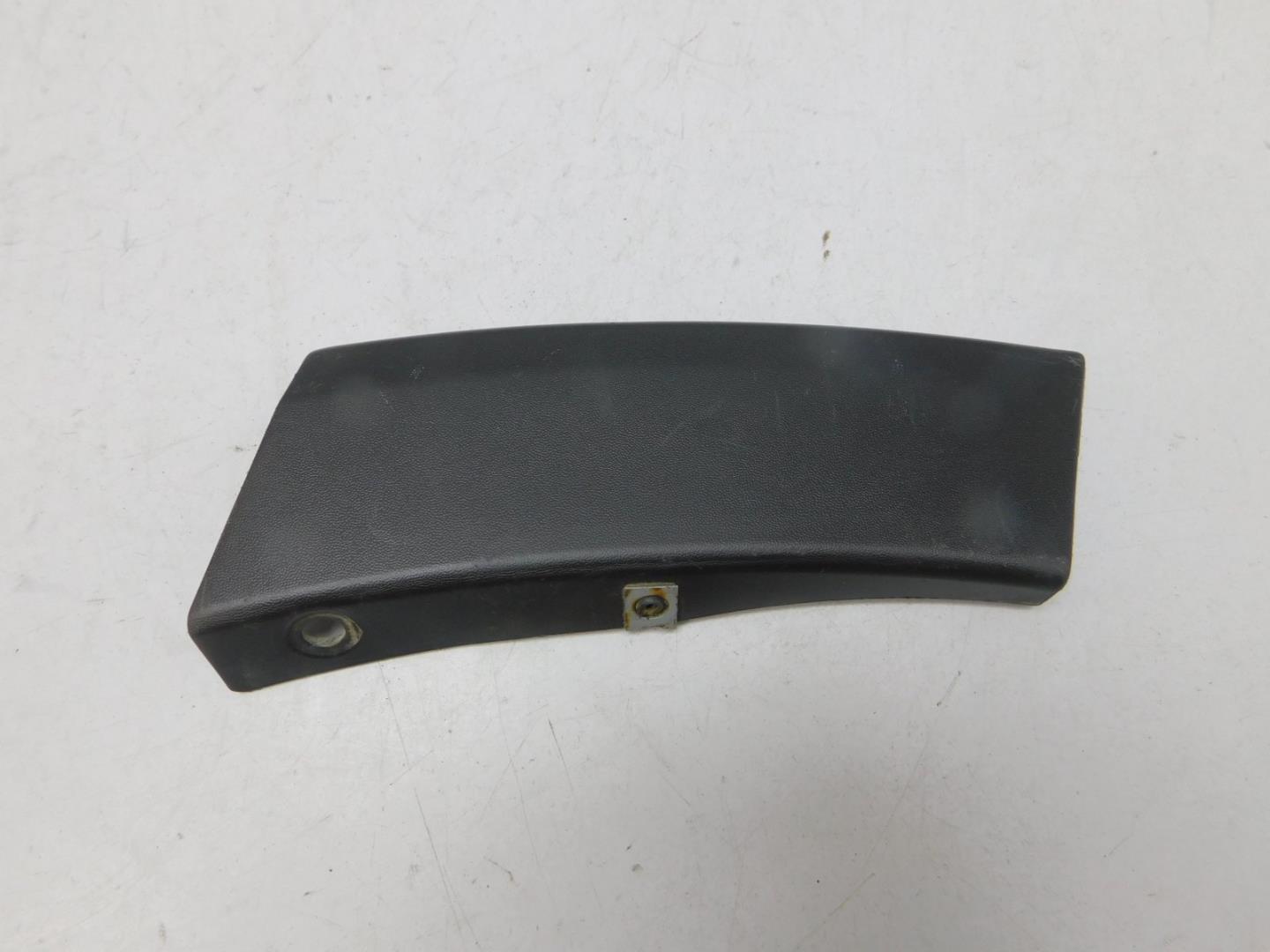 Накладка заднего бампера левая