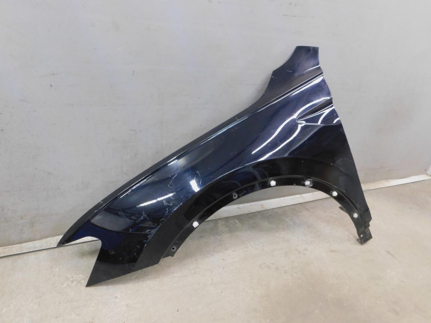 Крыло переднее левое