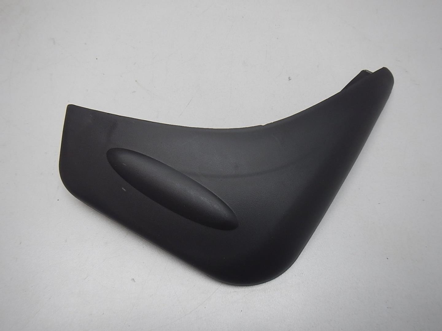 Брызговик задний правый