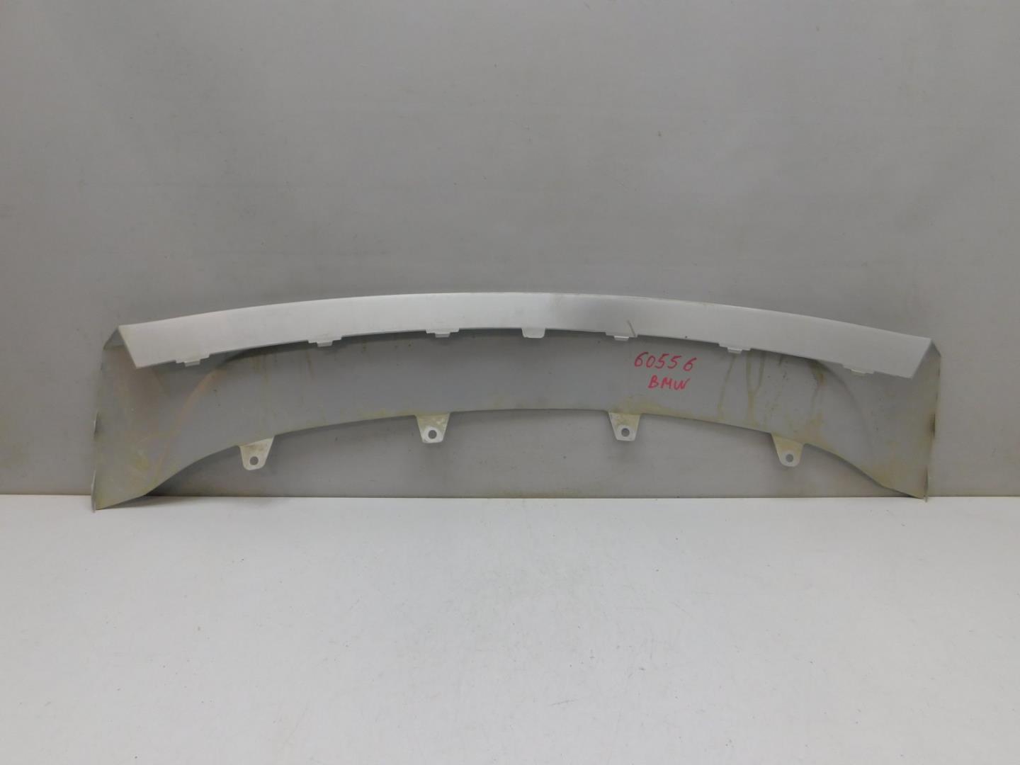 Накладка переднего бампера