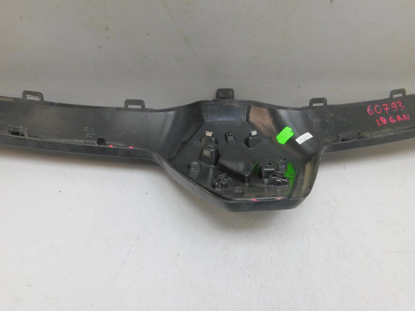 Накладка на решетку радиатора