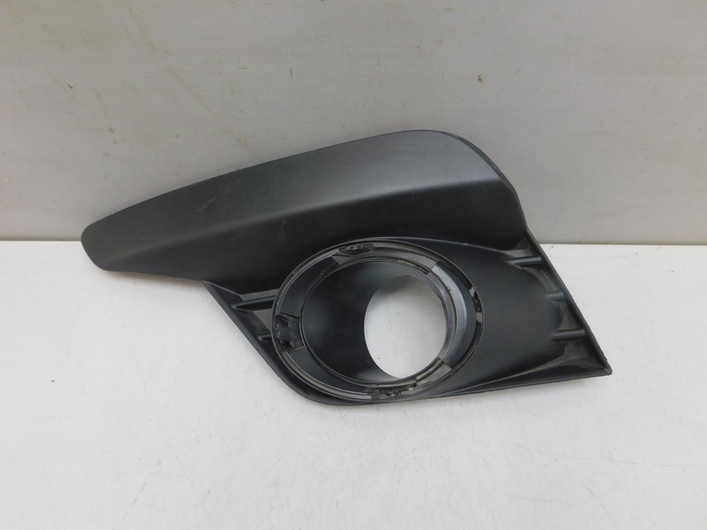 Решетка в бампер левая