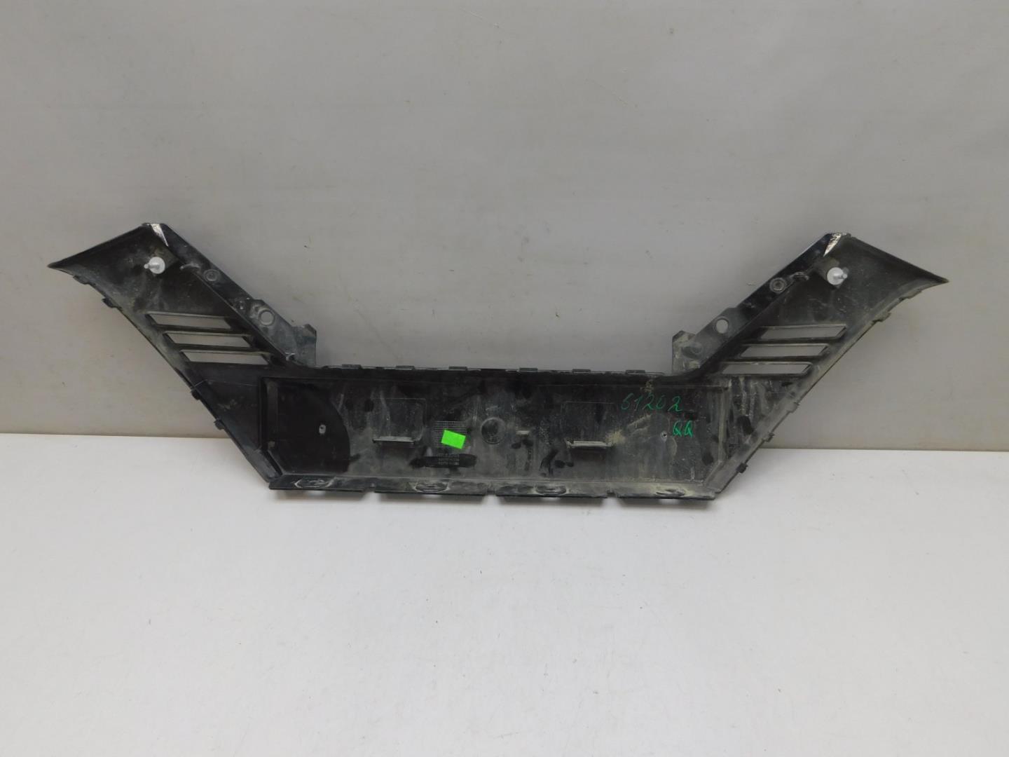 Накладка переднего бампера