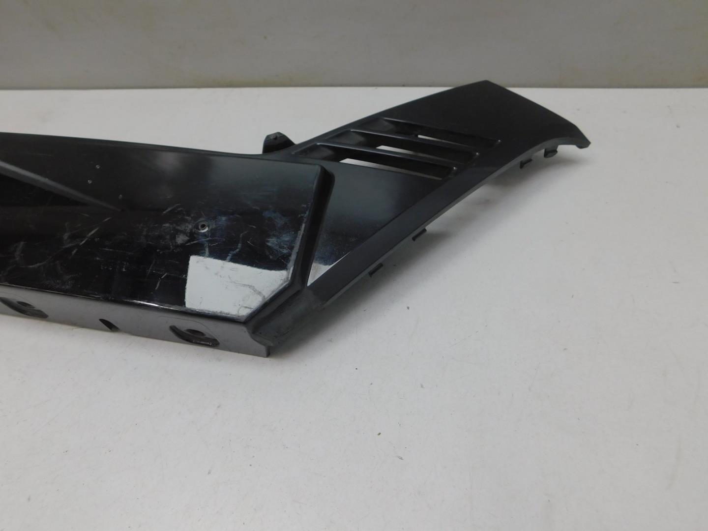 Накладка переднего бампера