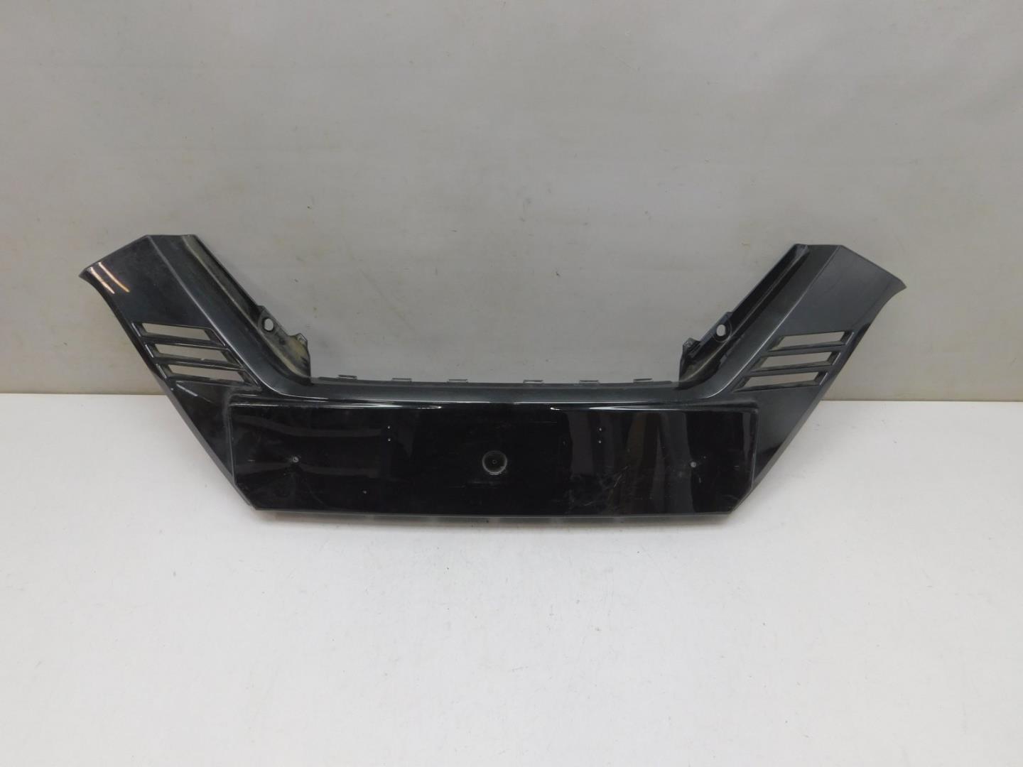 Накладка переднего бампера