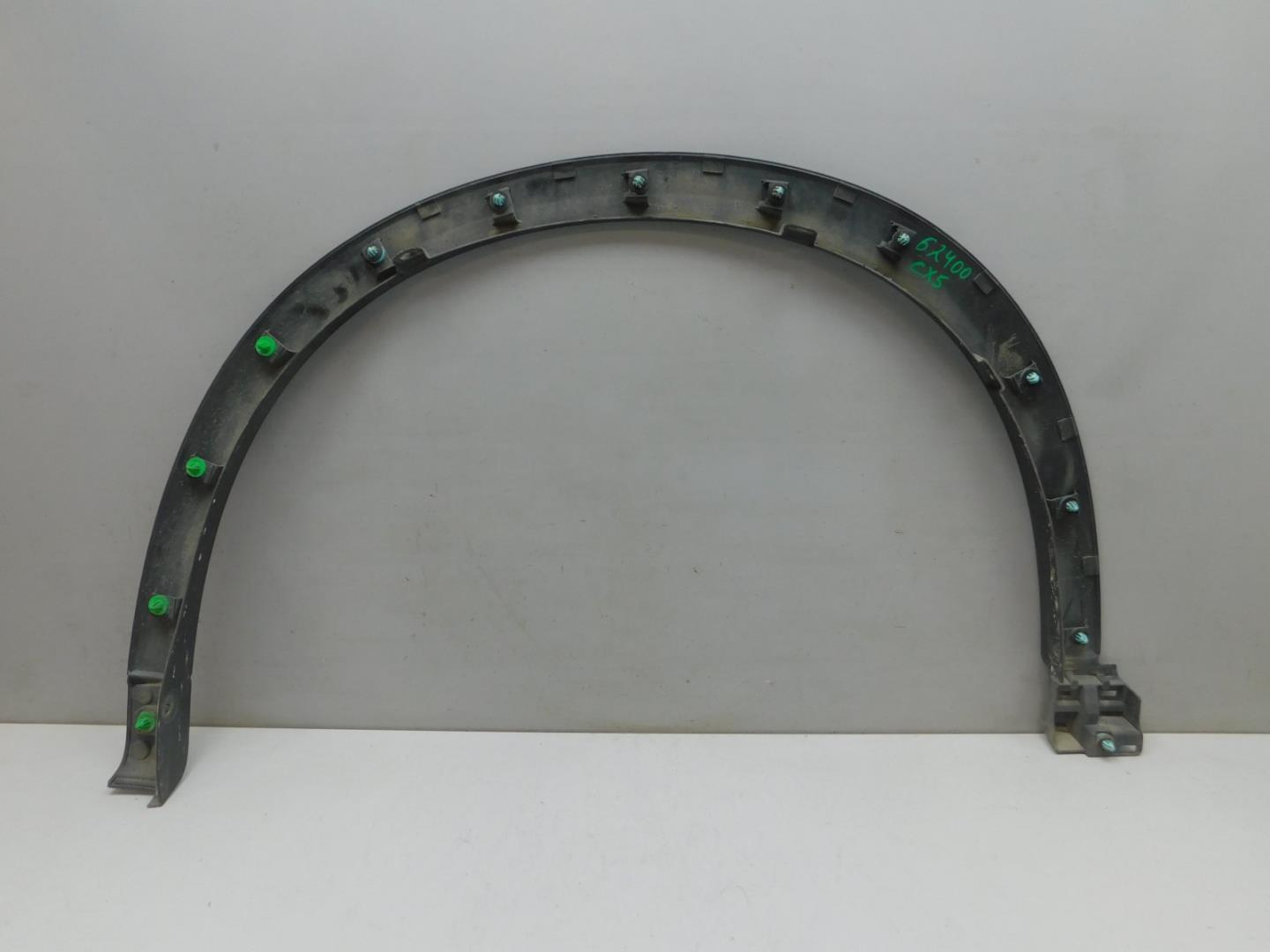 Накладка переднего крыла правого