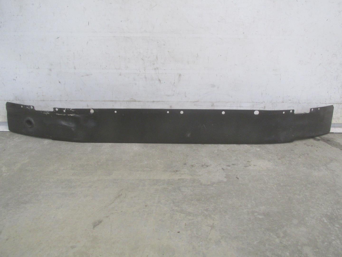 Усилитель переднего бампера