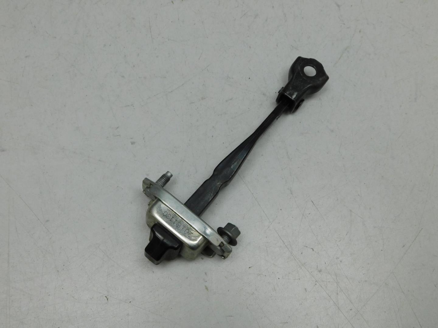 Ограничитель двери