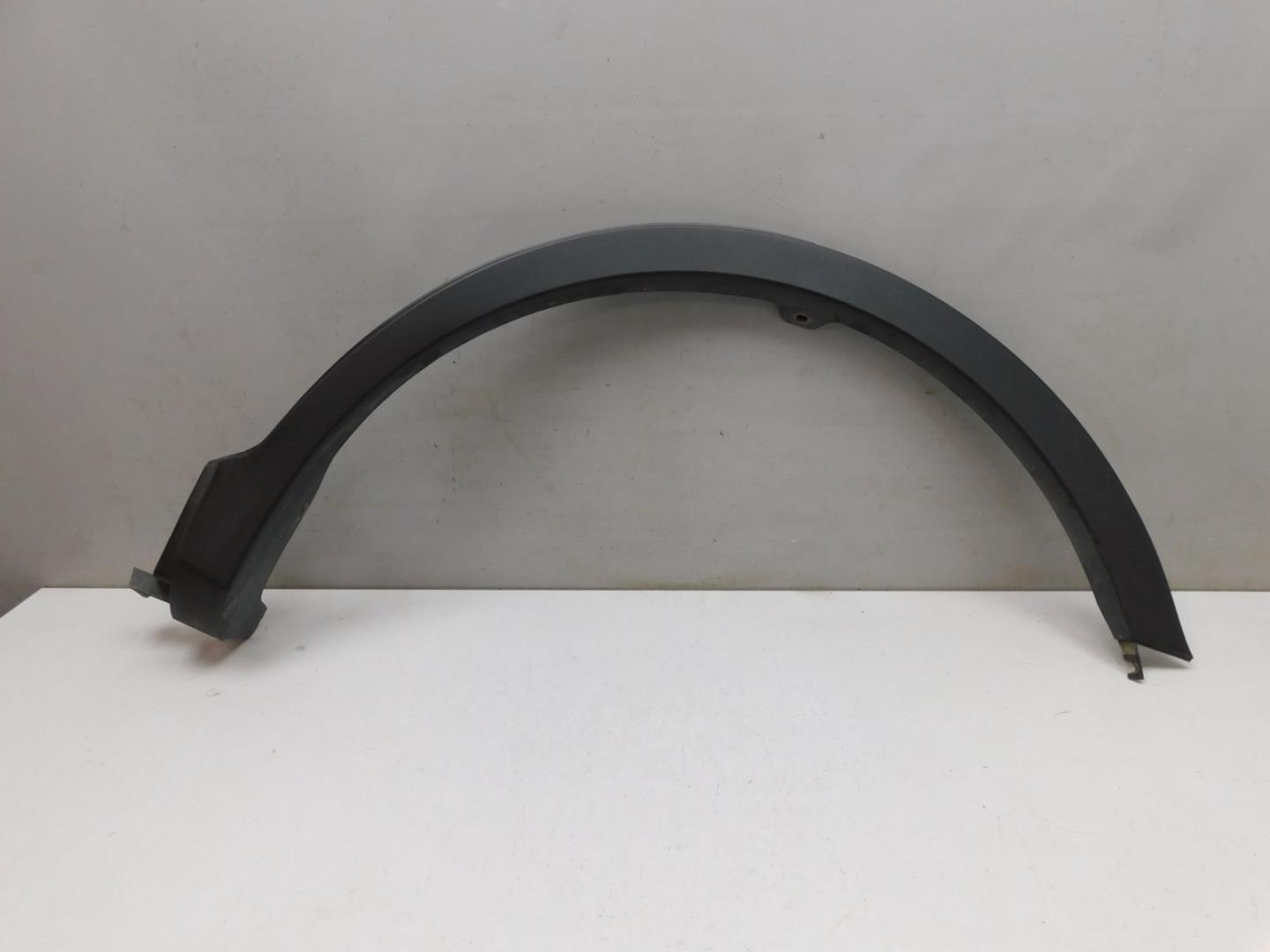 Накладка заднего крыла левого