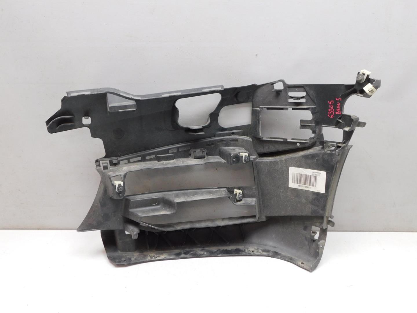 Кронштейн переднего бампера