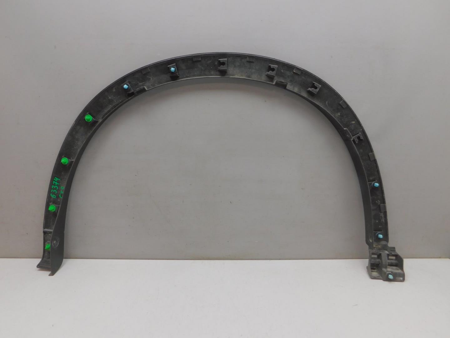 Накладка переднего крыла правого