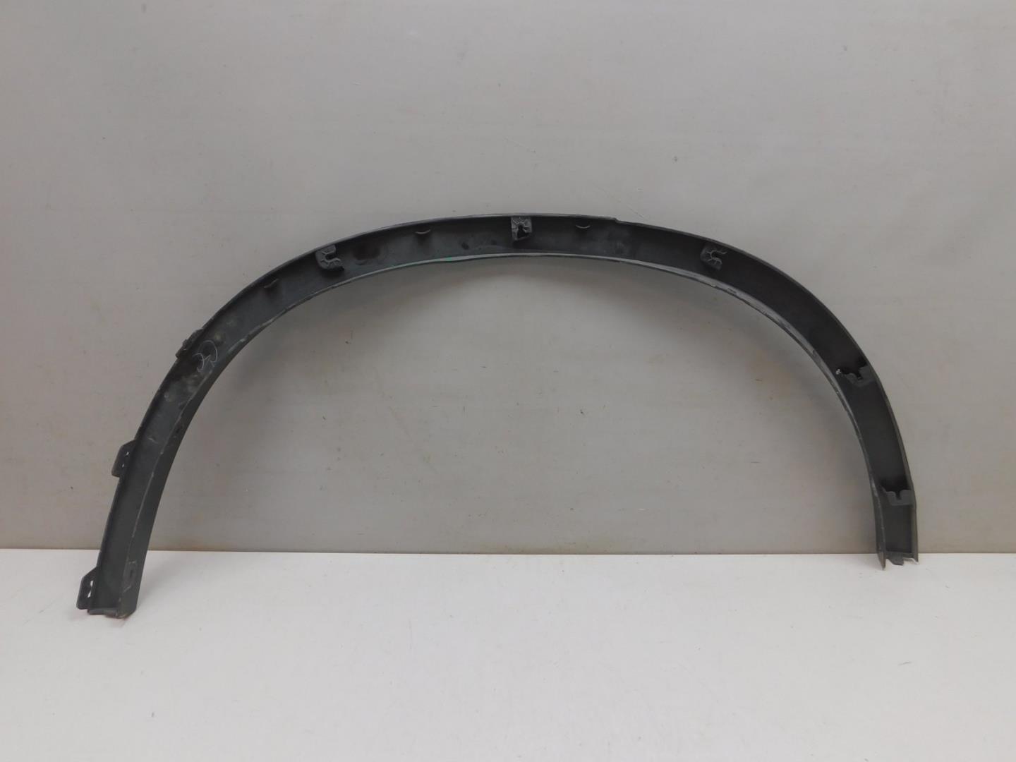 Накладка заднего крыла левого