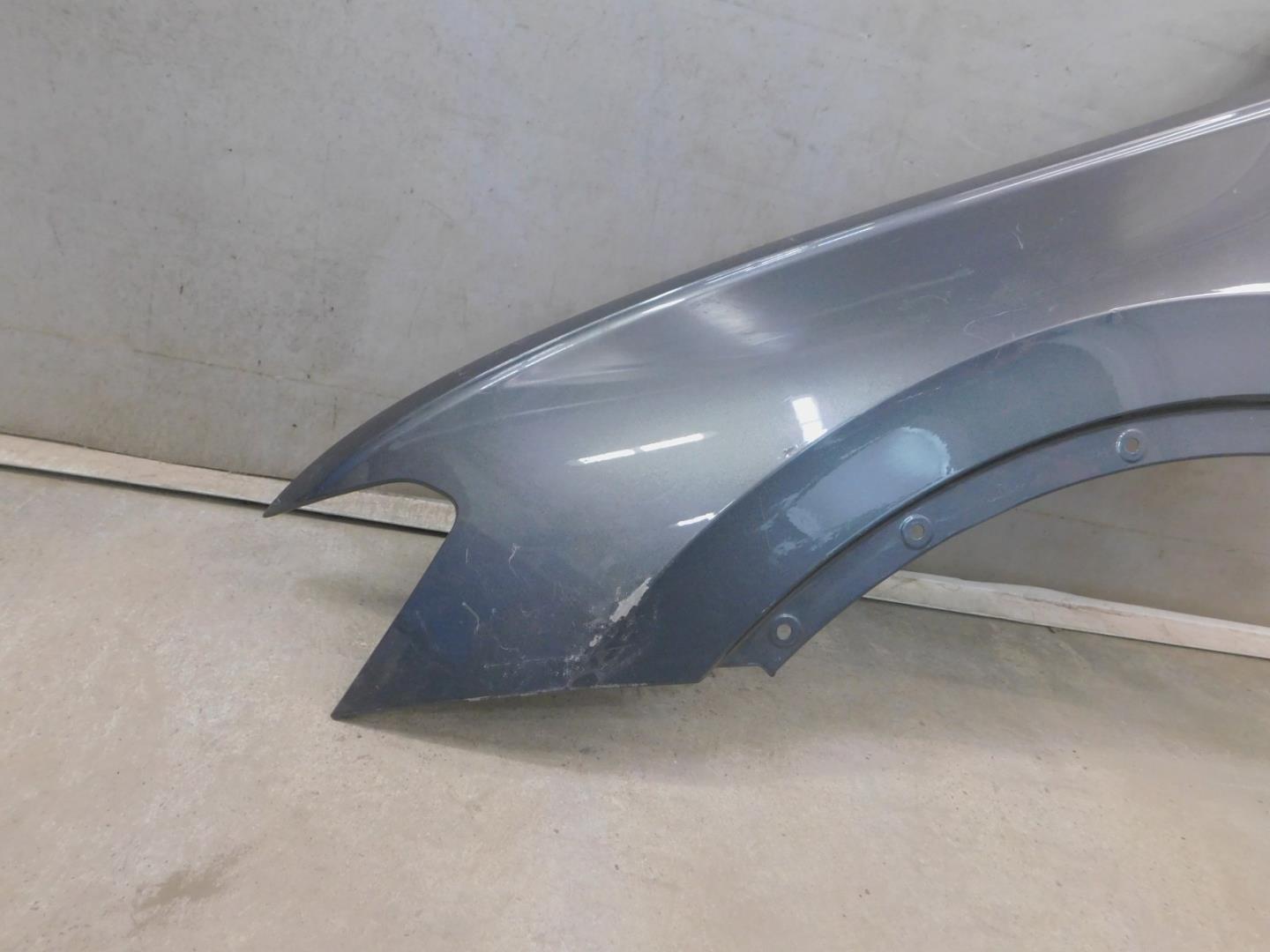 Крыло переднее левое