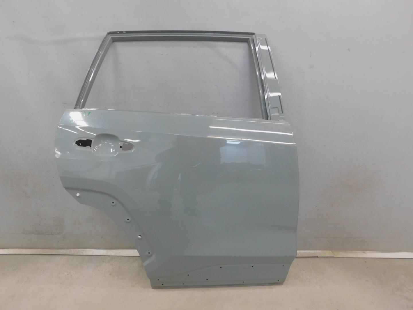 Дверь задняя правая