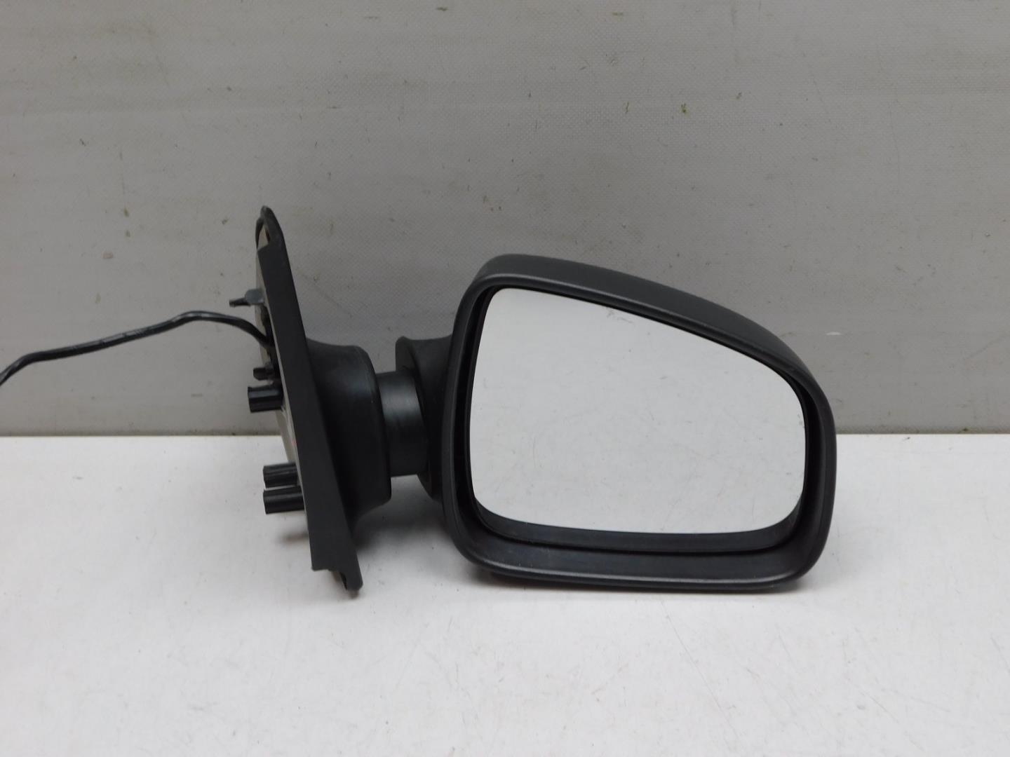 Зеркало правое электрическое