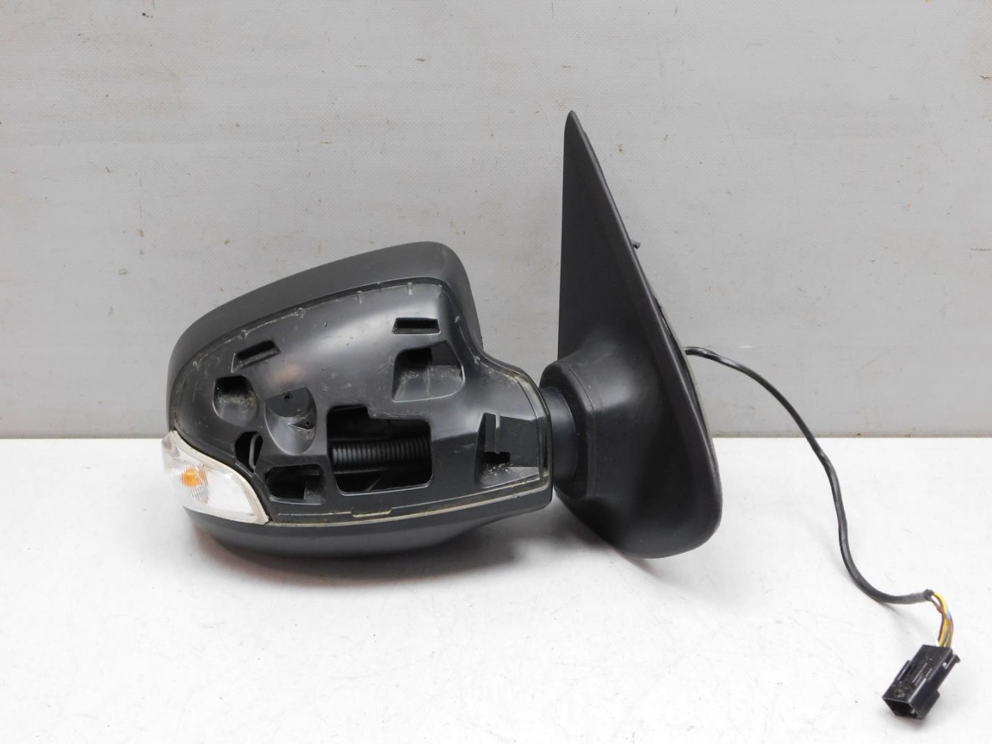 Зеркало правое электрическое