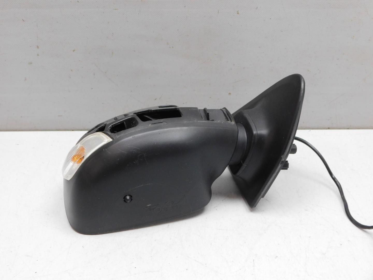 Зеркало правое электрическое