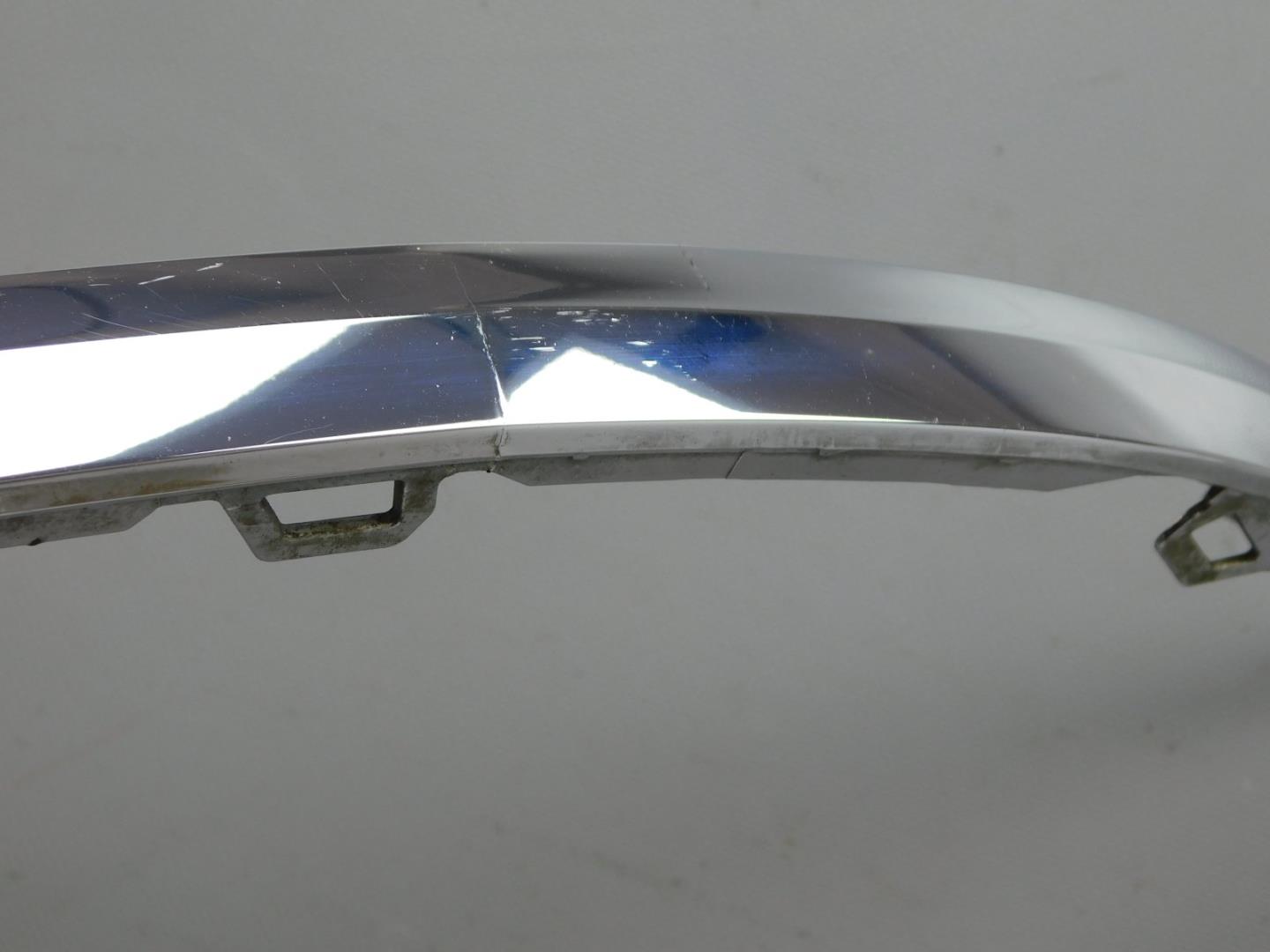 Молдинг заднего бампера