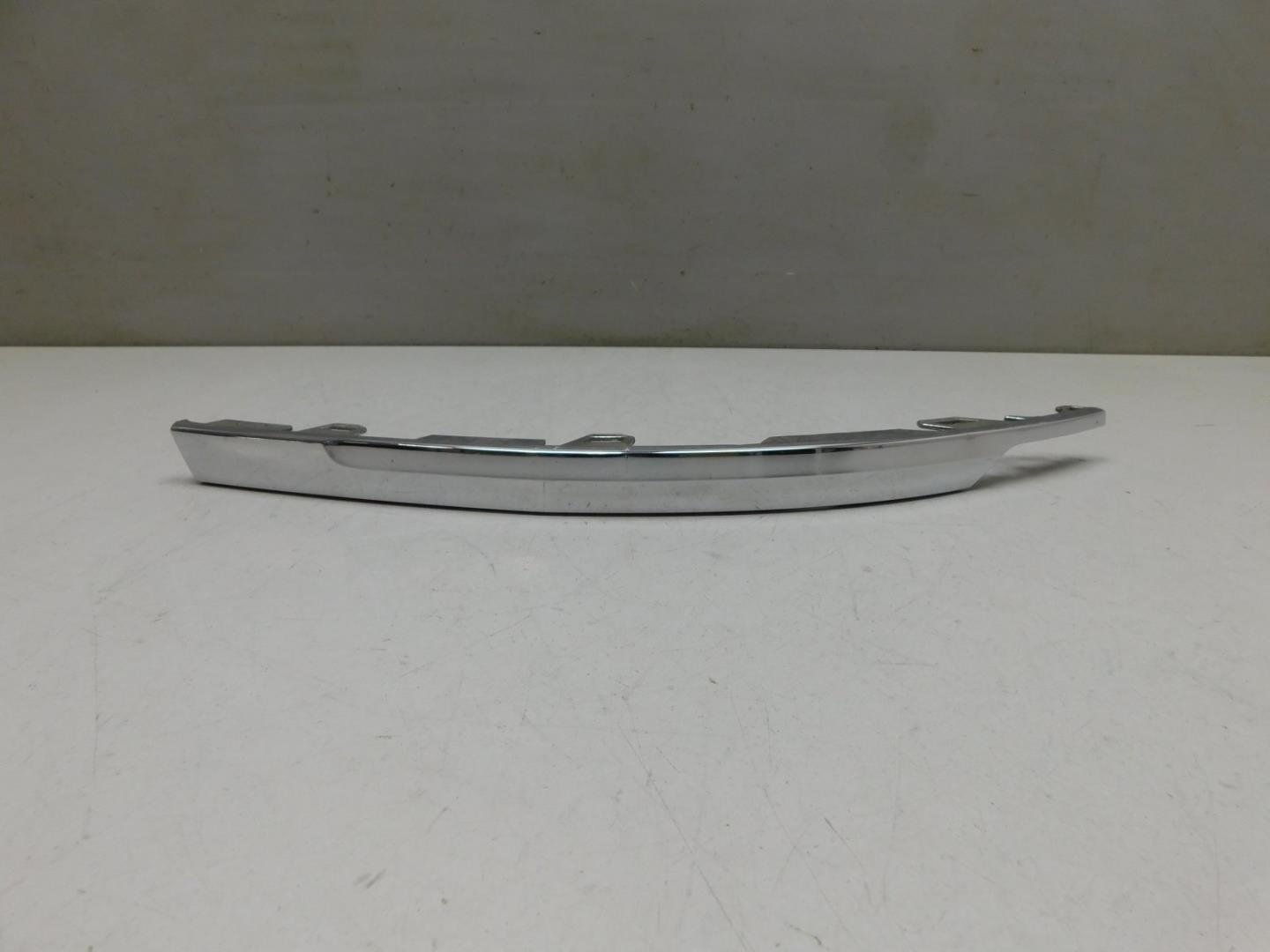 Молдинг заднего бампера