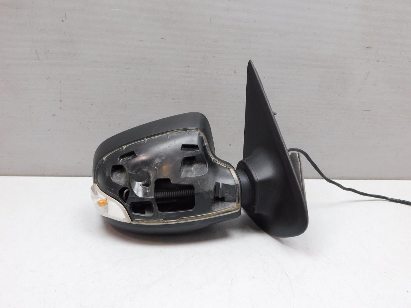 Зеркало правое электрическое