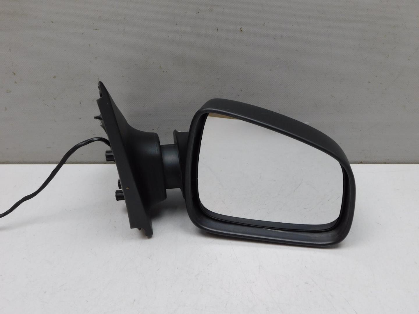 Зеркало правое электрическое