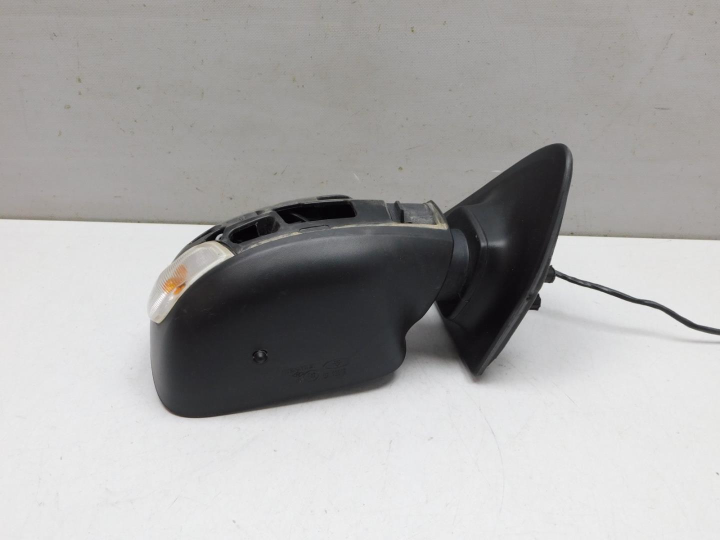 Зеркало правое электрическое