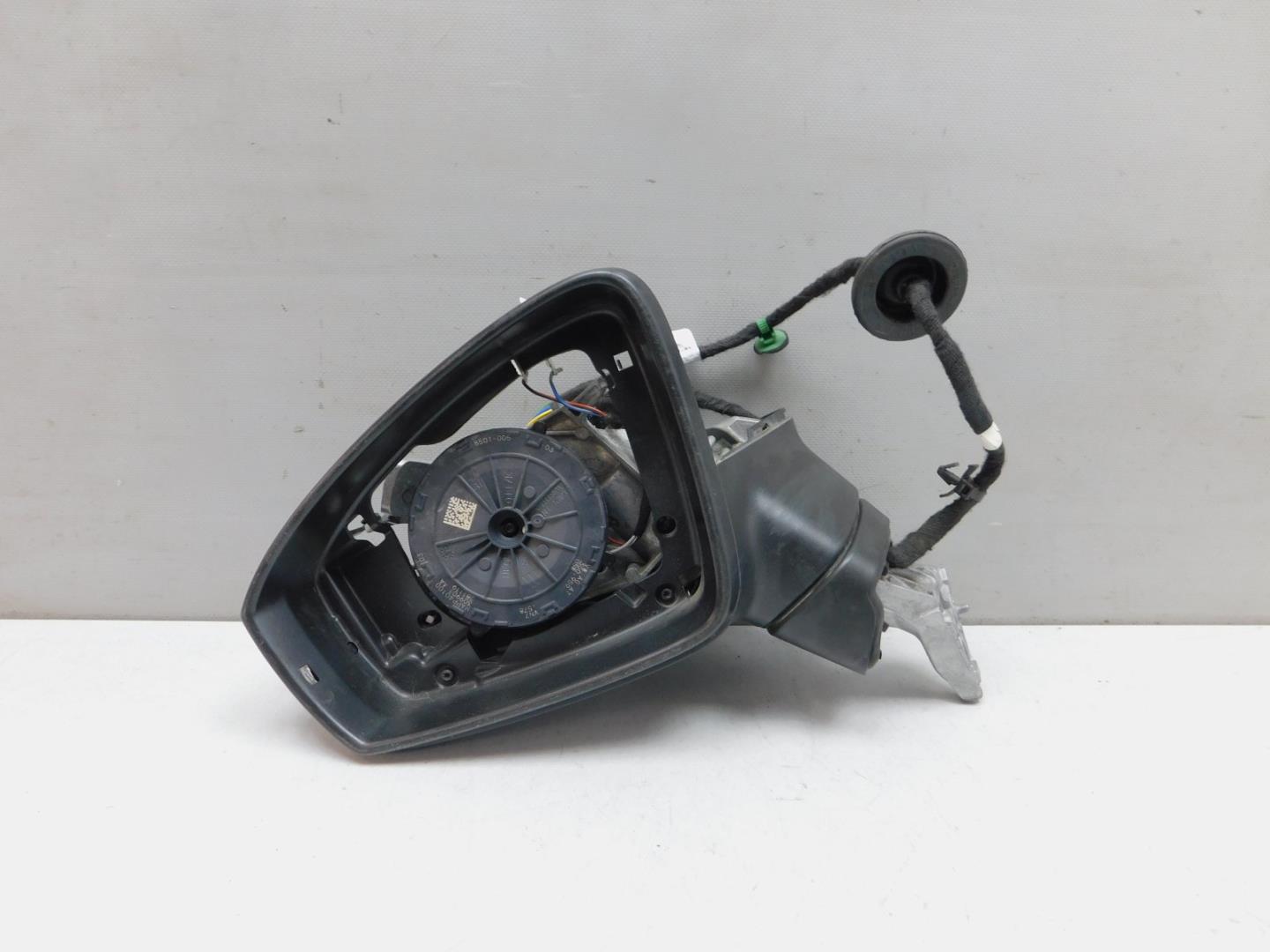 Зеркало левое электрическое