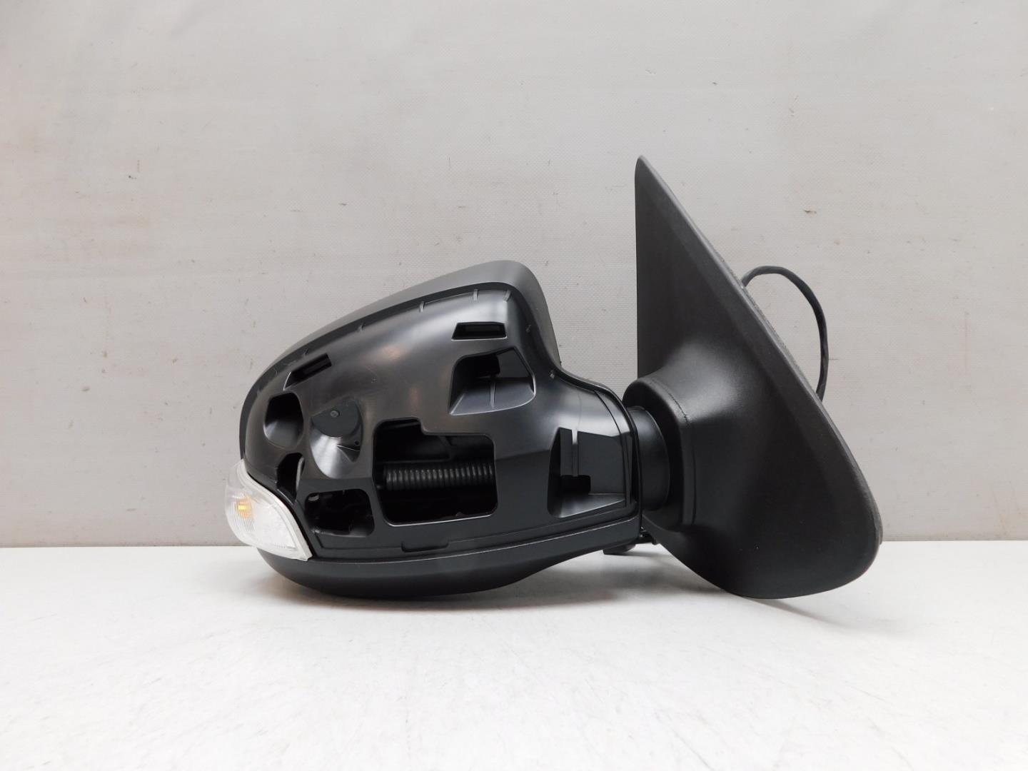 Зеркало правое электрическое