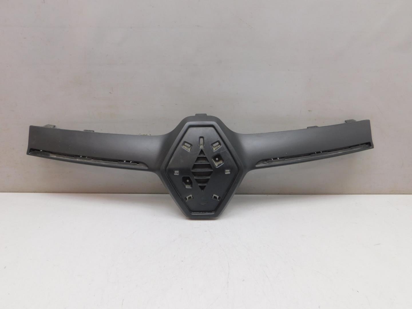 Накладка на решетку радиатора