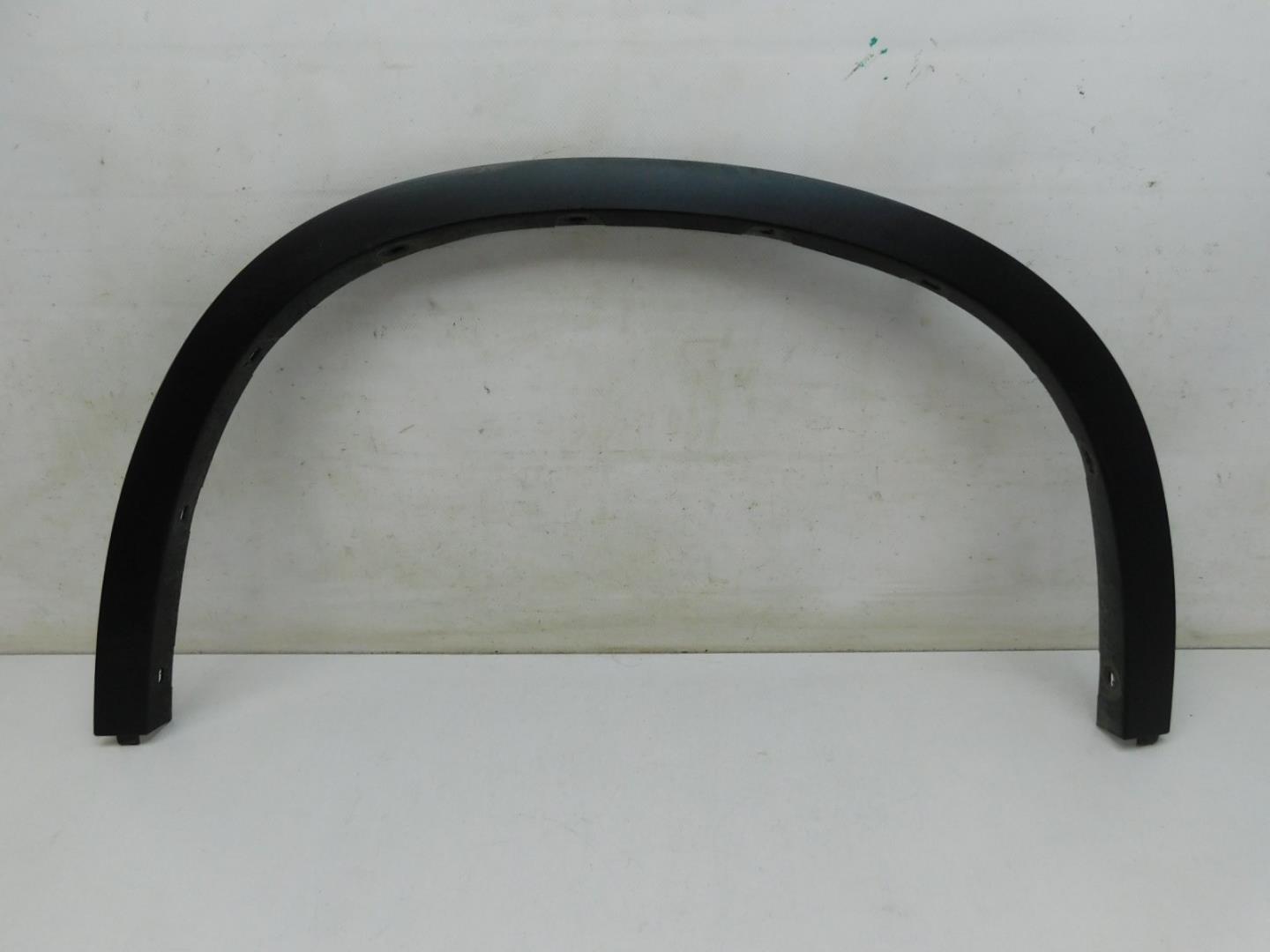 Накладка переднего крыла правого